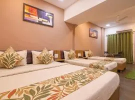 FabHotel Maple Leaf
