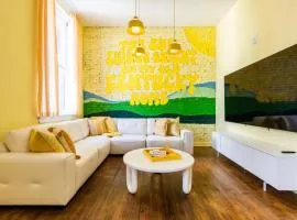 Hollyhock Suite 513