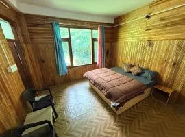 RIVER EDGE Home stay