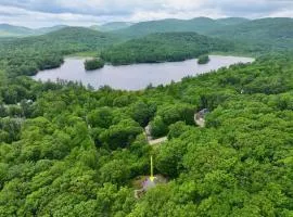 Sunset Lake Escape, Hot Tub & Trails, Game Room