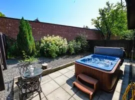 Bluebell Lodge 24 with Hot Tub