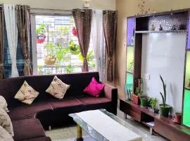 4BHK Premium Flat Located Near Main Market