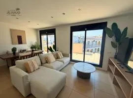 Bella Suite - Modern Apartment with Parking & Pool
