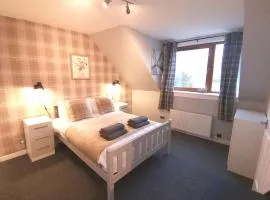 Superhost House Brechin sleeps 6, 3 bedrooms