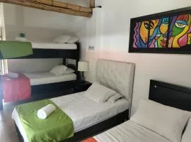 Hotel West California hostal