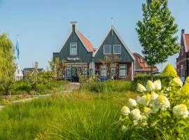 Holiday Home in Uitdam near Markermeer