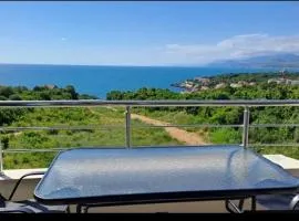 Ninas Seaview Apartment