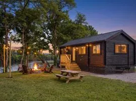 Ember Shoals Resort On the White River, Cotter AR