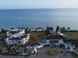 Secret Hideaway Ocean Views Beach Access Pool