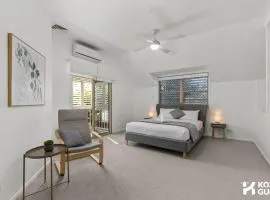 KozyGuru | Spring Hill | Cosy 1 Bed1Bath