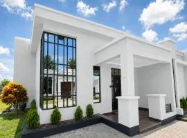 Pequeno Cielo, Sagana - 3BR Family Getaway