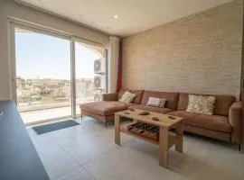 Ghajnsielem Retreat 4 Bedrooms, Panoramic Terrace