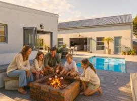 Robin Retreat - Luxury 3 Bedroom Villa -Hermanus