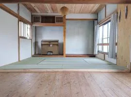 mimiy Nostalgic Vintage Entire Traditional House