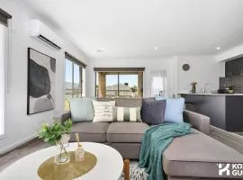 KozyGuru Pakenham Comfortable 4-Bedroom House