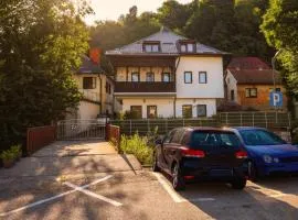 Riverside Residence Apartment