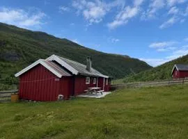 A Charming Off-Grid Cabin Close to Nature in Hemsedal