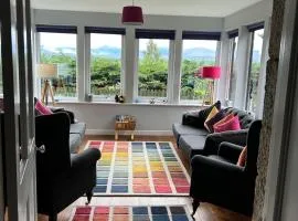 Wester Curr Cottage - Luxury 5-Star Cottage with Private Pool & Hot Tub