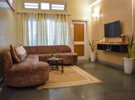 Karuna Court I Luxurious 3 BHK Flat I Fully Equipped I Jalukbari