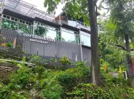 Cottages & Cafe