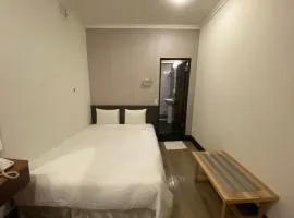 Queens Hotel
