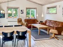 Pet Friendly Home In Fårvang With Swimming Pool