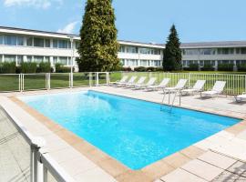 Novotel Lille Aéroport، فندق في ليسكين