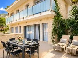 Spacious Duplex in Sitges with Sea Views, Terrace & Free Parking Area