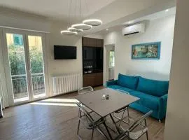 Bright two-room apartment with garden