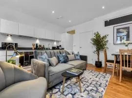 Newly Reopened, Modern Flat Central Location