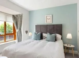 Stylish 2 Bed Home in Kilcock with En-Suite and Parking