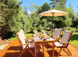 Naturnest mit Garten & Bach by CASTORA HOMES