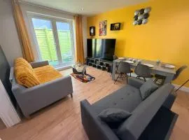 Central Maidstone 1 Bed Apt Sleeps 4 - (Stayspace)