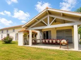 Ferme rénovée 14 pers, barbecue et grand jardin