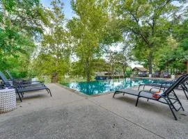 4-Season Boathouse, Hot Tub! Guadalupe River Oasis