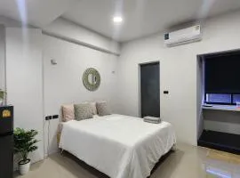 Irich residence South Samrong 6 Kms BTS-Pu Chao