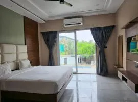 The D Four Boutique Hotel