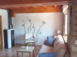 El Angazu, La casa donde vivir la Asturias auténtica