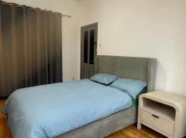 5 bedrooms in the heart of Salford