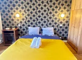 Large studio with equipped kitchen near Paris