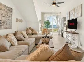 Casa Blanca By The Caribbean Sea