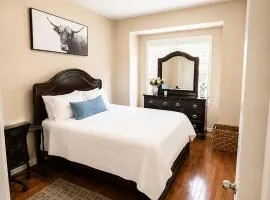 Heaven on Earth - Large Bedroom with Private Bathroom