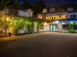 Hotelik Zielonka、ジェロンカのホテル