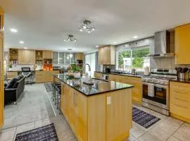 Redmond Retreat w/ Fenced Yard & EV Charger