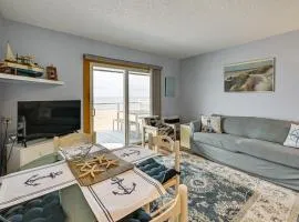 Unwind Poolside, Walk to Sand! Montauk Getaway