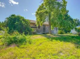 Near Shopping & Canobie Lake! Apartment w/ Grill