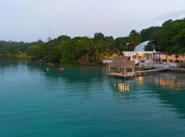 GlampCalar lagoon Front Bungalows