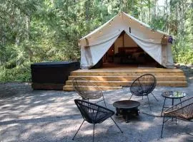 Under the Cedars Glamping Experience with Hot Tub