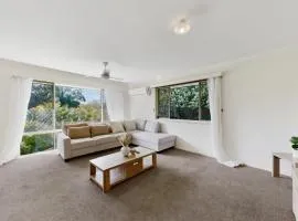 Comfortable Family Home Bethania 4B