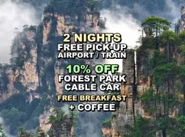 Yuezhu-Peak Cloud-Free pick-up service of 2 nights ,5-minute walk to The Zhangjiajie Forest Park,Free Western breakfast & coffee &self-laundry and drying,english service